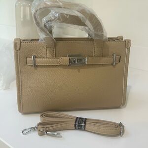 Elegant Tan Handbag